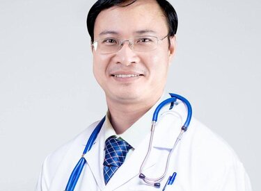 Bác sĩ Nguyễn Hữu Trọng ba vì: Sứ mệnh chăm sóc sức khỏe con người