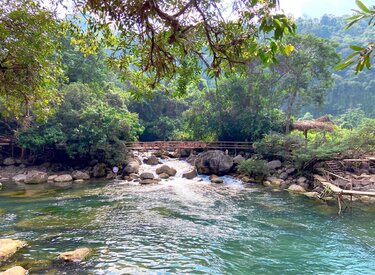 Tìm hiểu về suối Ngọc Ba Vì